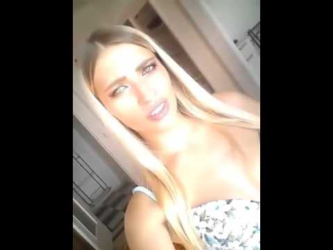 Вибрирует