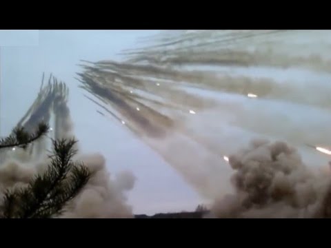 В небо уходят ракеты