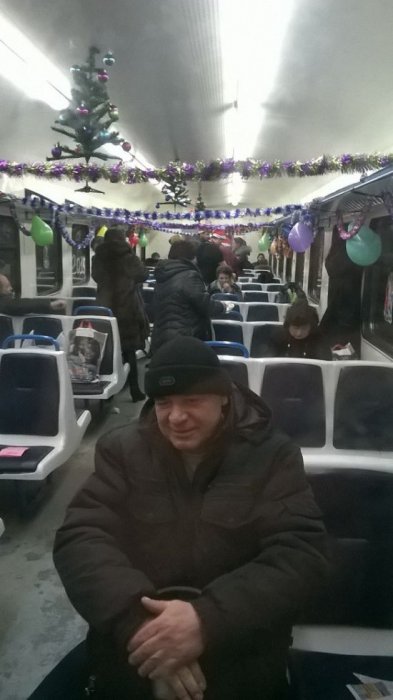 Подборка забавных фото из российских электричек