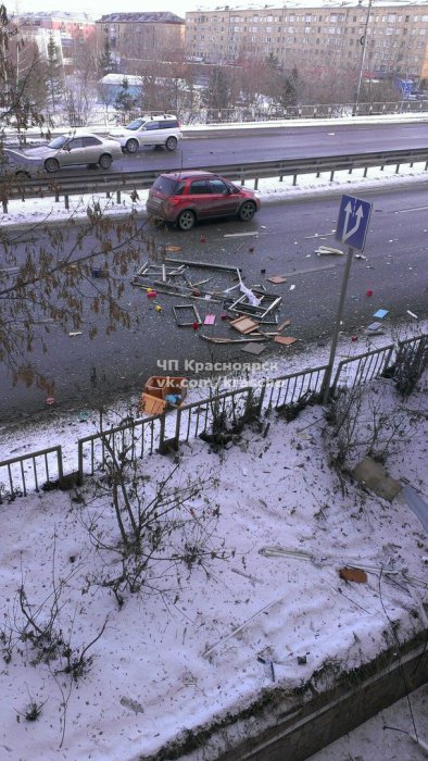 В Красноярске в одной из квартир произошел взрыв газа: есть пострадавшие