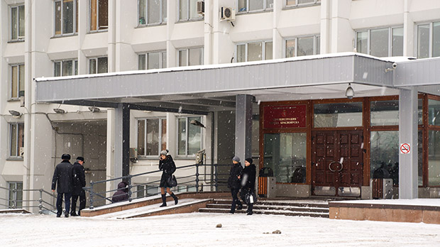 Чиновникам Красноярска ограничили ценник на служебные гаджеты и авто