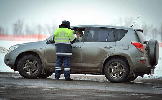 Более 46 тыс. россиян лишились права садиться за руль из-за долгов