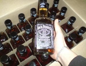 Количество жертв суррогатного виски Jack Daniels увеличилось до семи