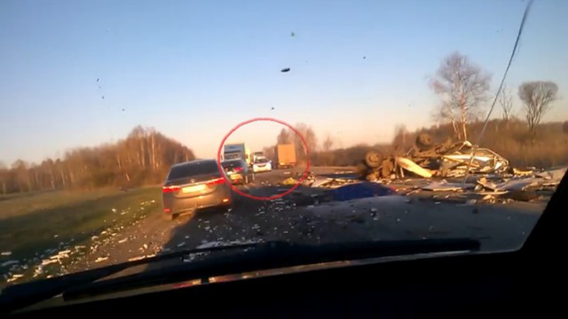 Полиция ищет мародеров, обокравших погибшего в ДТП водителя
