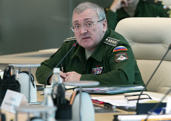 Шойгу может сменить Медведева на посту премьера до декабря Шойгу может сменить Медведева на посту премьера до декабря