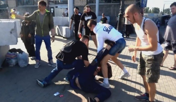 Лев против. Слабоумие и трусость