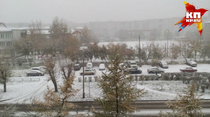 На Покров на Красноярск и Абакан обрушился снегопад