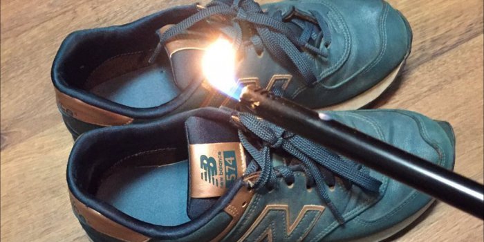 Американцы сжигают кроссовки New Balance