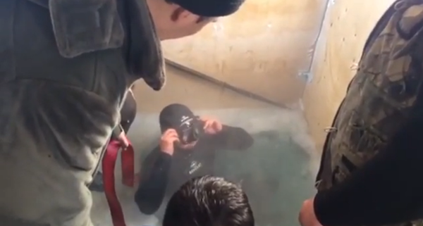 Якутские рыбаки достали со дна реки Лена IPhone 7+!