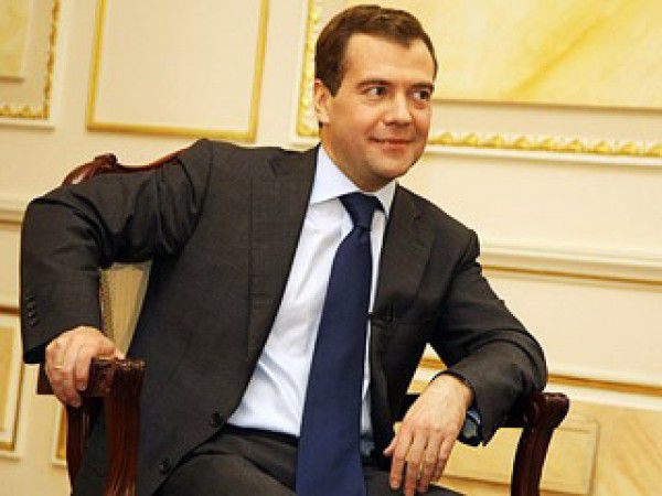 Медведев понизил прожиточный минимум    