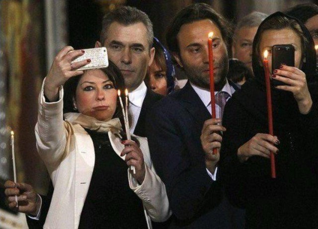  РПЦ против селфи и фоточек на богослужениях