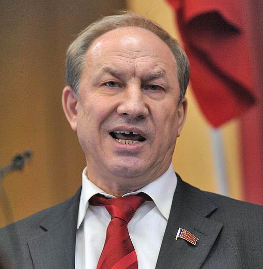 Депутат Рашкин, требовавший проверить Медведева, лишился должности в КПРФ    