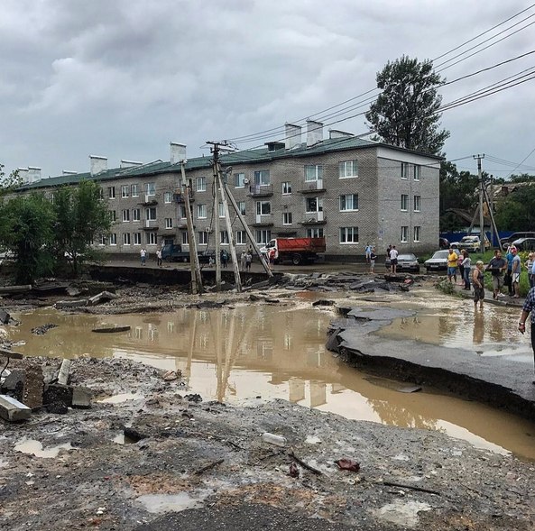 Уссурийск затопил тропический ливень    