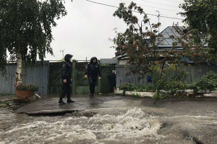 В Красноярске из-за дождей введен режим ЧС