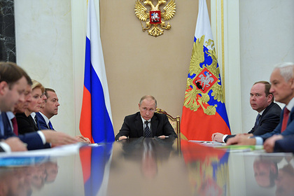 Путин поведал о набирающей обороты экономике России Путин поведал о набирающей обороты экономике России