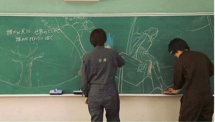 Необычные рисунки на доске