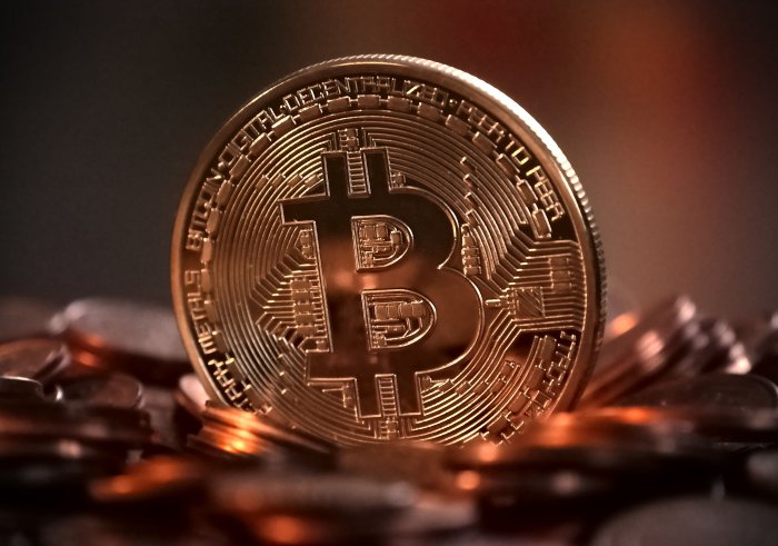 Вернуться в прошлое и купить биткоины