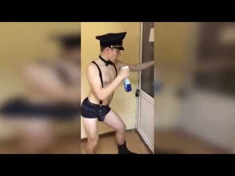 Скрепы треснули