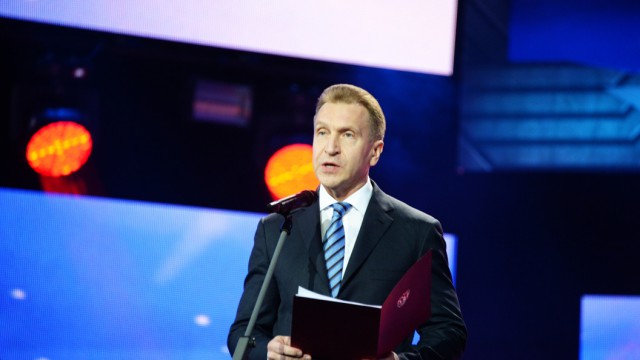 Шувалов уйдет в отставку вслед за Медведевым и Чубайсом - источник    