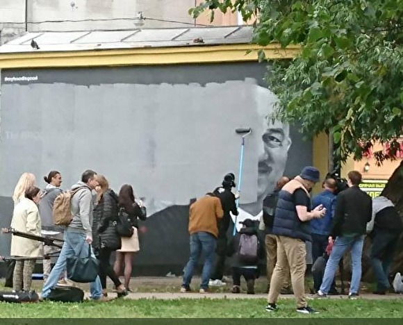 Страсти по Черчесову на трансформаторной будке