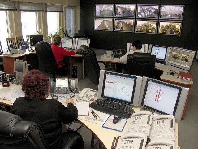 В России начали массово обстреливать камеры фиксации нарушений ПДД    