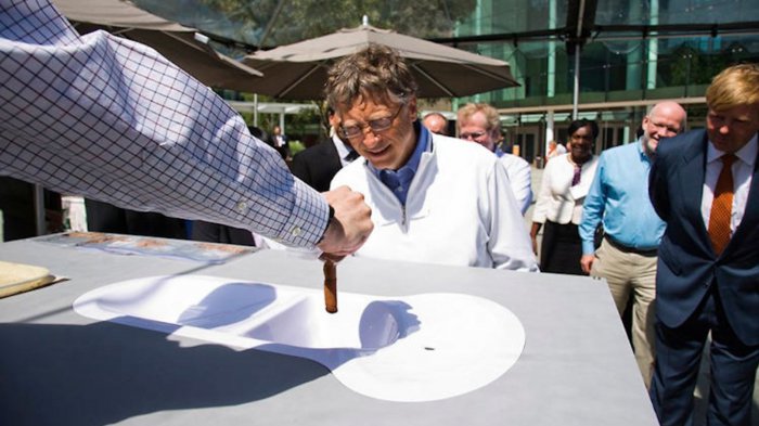 Билл Гейтс создал унитаз будущего! Билл Гейтс создал унитаз будущего!