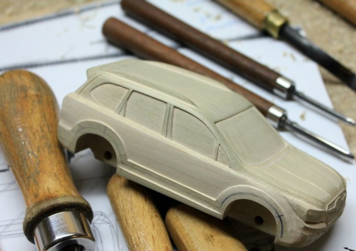Как делают деревянные модели Subaru Forester