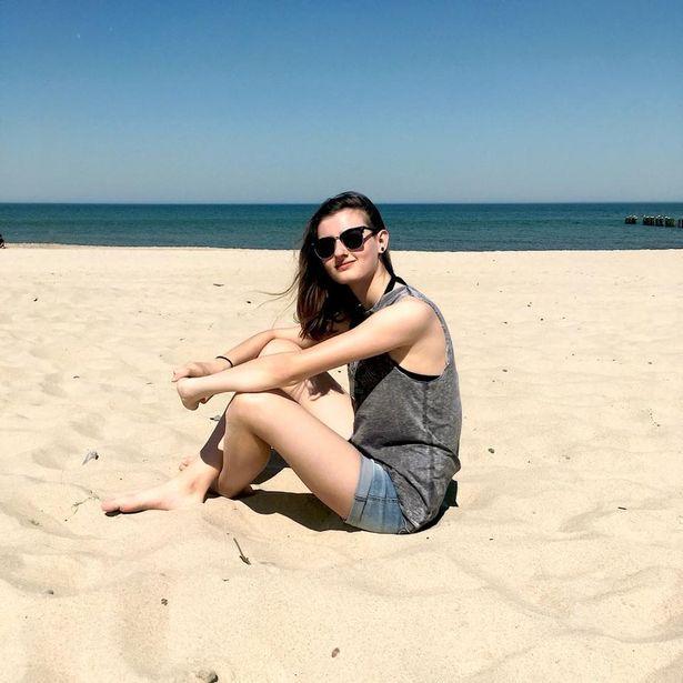 Огненная ловушка: 15-летние польские школьницы сгорели заживо в квест-комнате Огненная ловушка: 15-летние польские школьницы сгорели заживо в квест-комнате