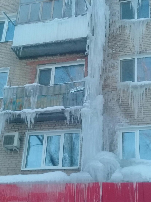 Саратов превратился в город сосулек