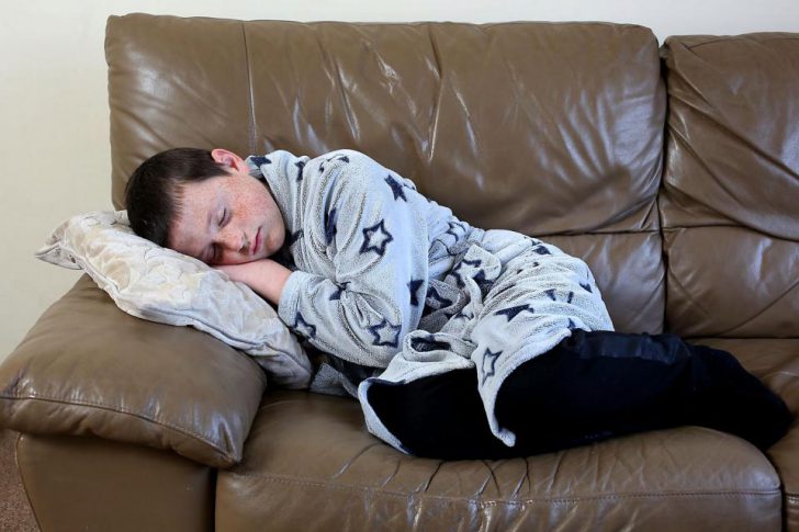Спящий красавец: 11-летний мальчик попал в сонный плен и теперь живет на грани реальности и сновидений