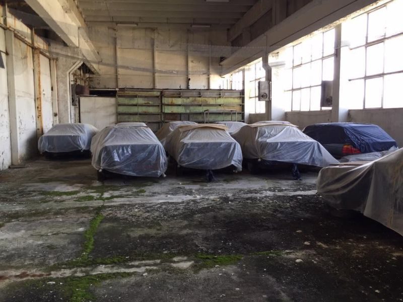 В ангаре на 20 лет забыли новые BMW