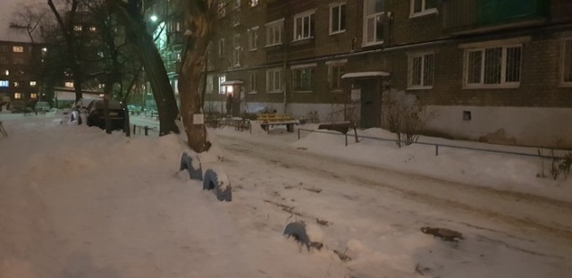 Парковочное место во дворе
