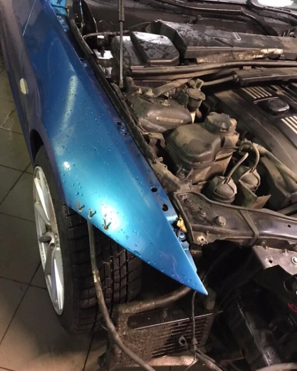 Автомобиль BMW, с которого не снимался передний бампер