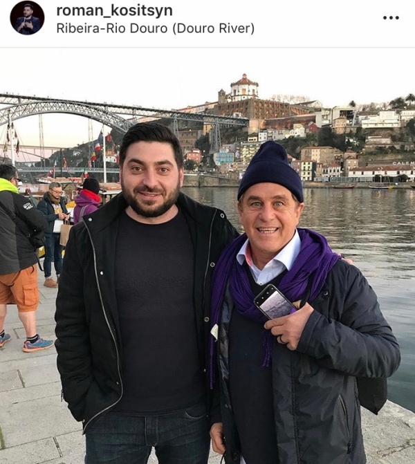 Роман Косицын сделал фотографию "незнакомца" на набережной в Португалии