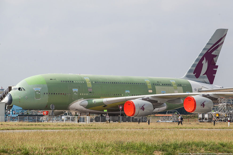 Процесс производства самого большого в мире пассажирского самолета Процесс производства самого большого в мире пассажирского самолета