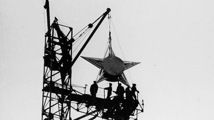 История Кремлевских звезд История Кремлевских звезд