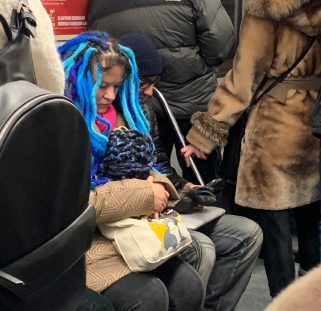 Модники и модницы российского метрополитена