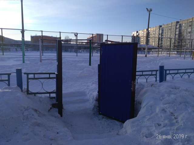 В школе Сосногорска установили новые калитки...
