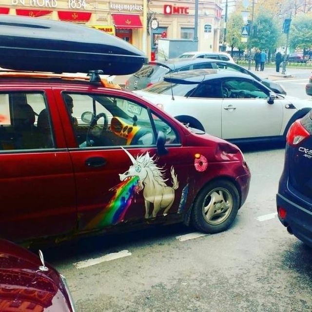 Странные автомобили и необычный тюнинг