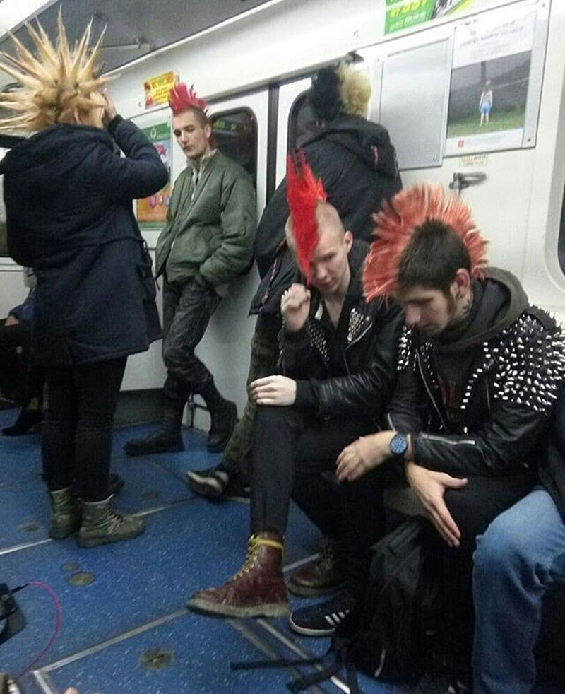 Модники из российского метрополитена