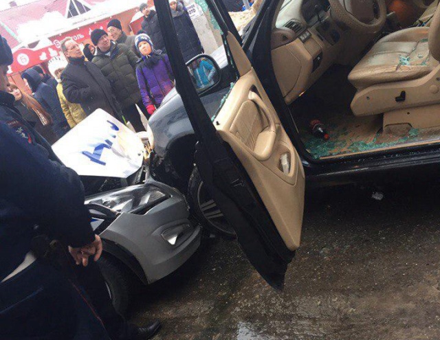 Неадекватный водитель протаранил 20 автомобилей, пытаясь уйти от полицейской погони в Подмосковье