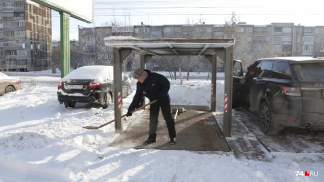 Как работает персональная двухуровневая парковка с автомобильным лифтом в Челябинске Как работает персональная двухуровневая парковка с автомобильным лифтом в Челябинске