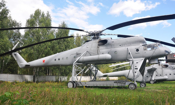 Ми-10 – военный летающий кран