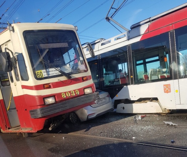 Авария в Санкт-Петербурге, вызывающая много вопросов