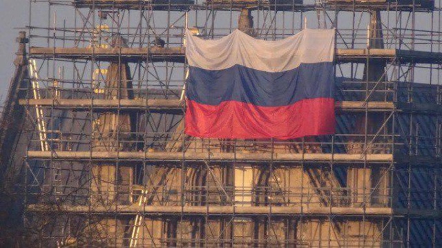 На соборе в Солсбери появился российский флаг