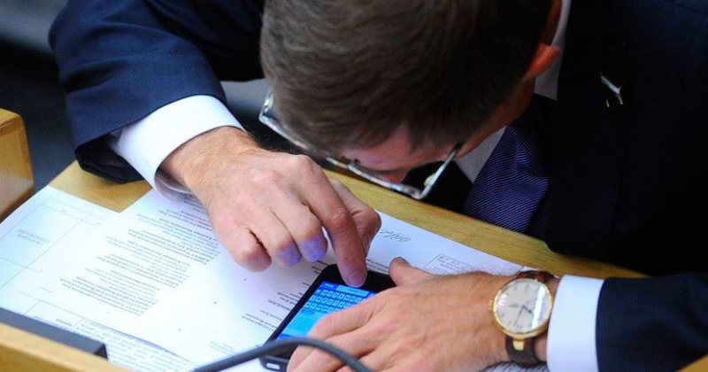 Благодаря опросу выяснилось, сколько людей сидят в интернете в рабочее время Благодаря опросу выяснилось, сколько людей сидят в интернете в рабочее время