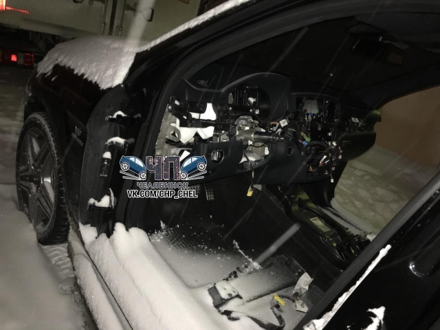 В Челябинске злоумышленники разобрали внедорожник Mercedes за одну ночь