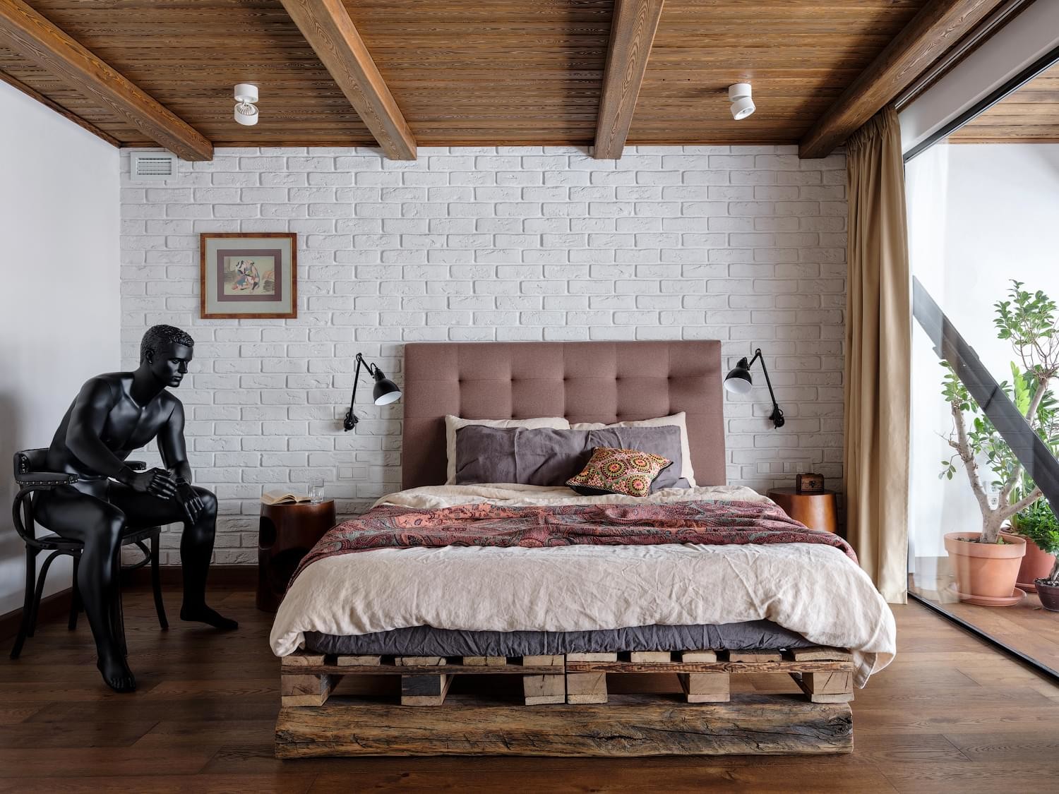 Двухуровневая квартира в индустриальном здании Москвы Двухуровневая квартира в индустриальном здании Москвы