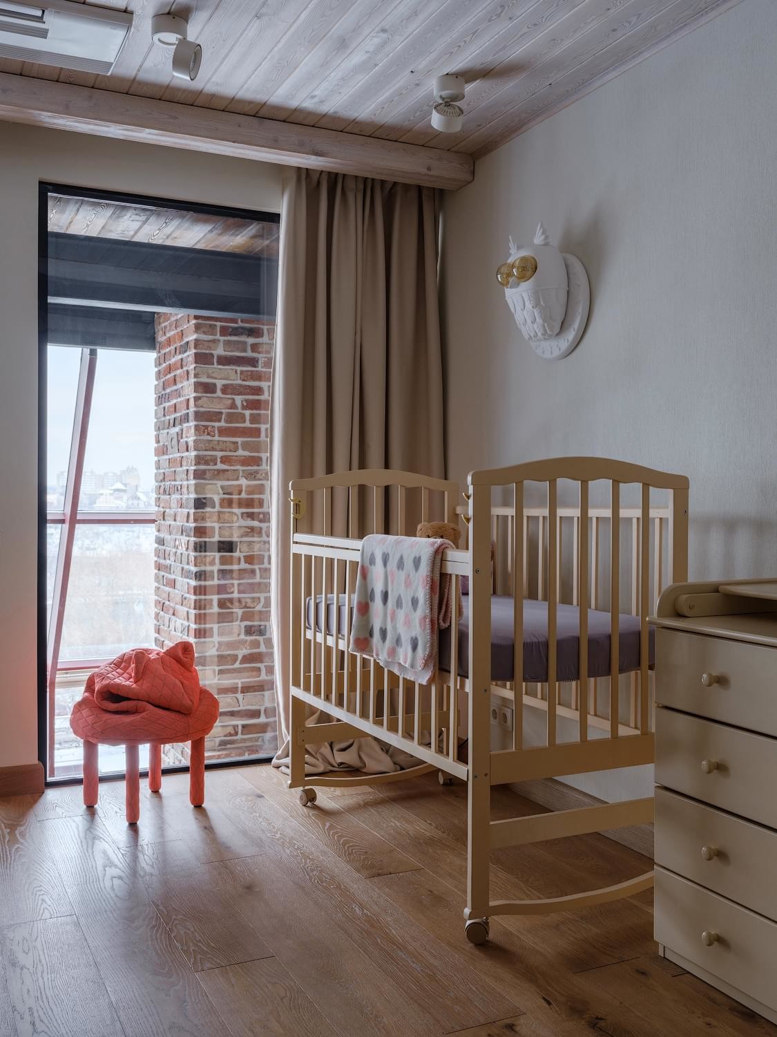 Двухуровневая квартира в индустриальном здании Москвы Двухуровневая квартира в индустриальном здании Москвы