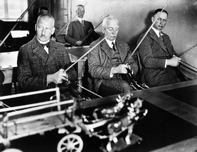 Архивные фотографии и моменты из прошлого